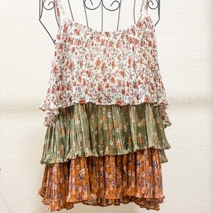 NWT- Tiered floral tank top